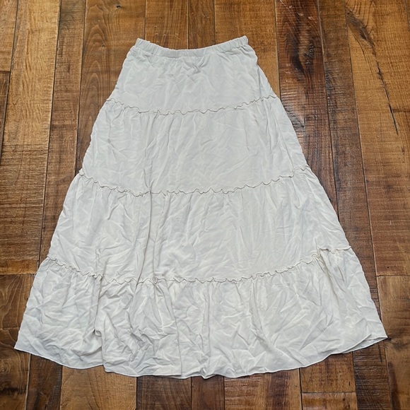 Brandy Melville Skirts Brandy Melville Izzy Skirt Poshmark